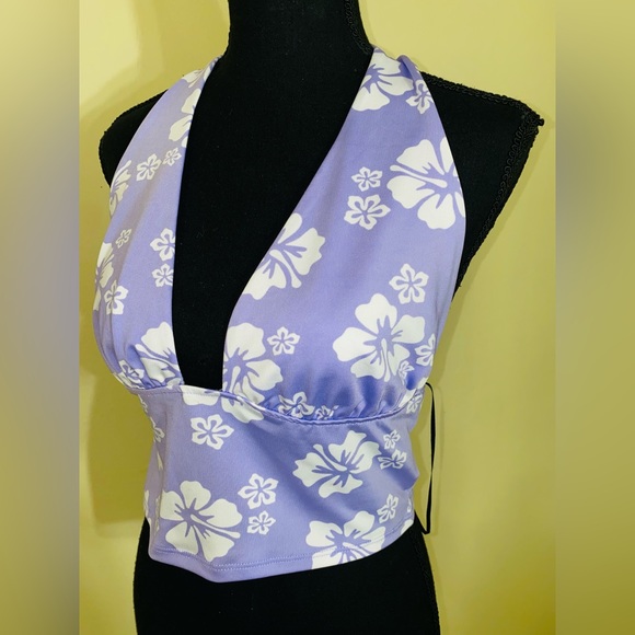 H&M cropped top size L  H&M Divided 
Halter neck Crop top 
In woven fabric - Picture 11 of 13